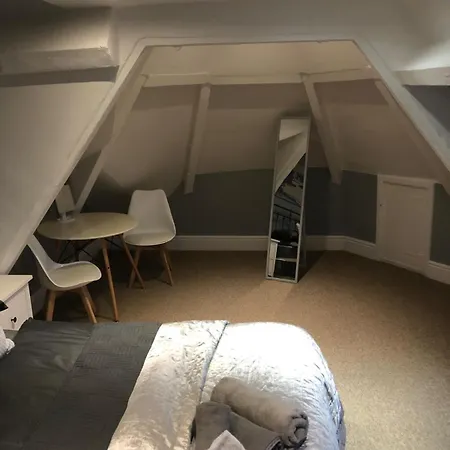 Bower House Apartment
